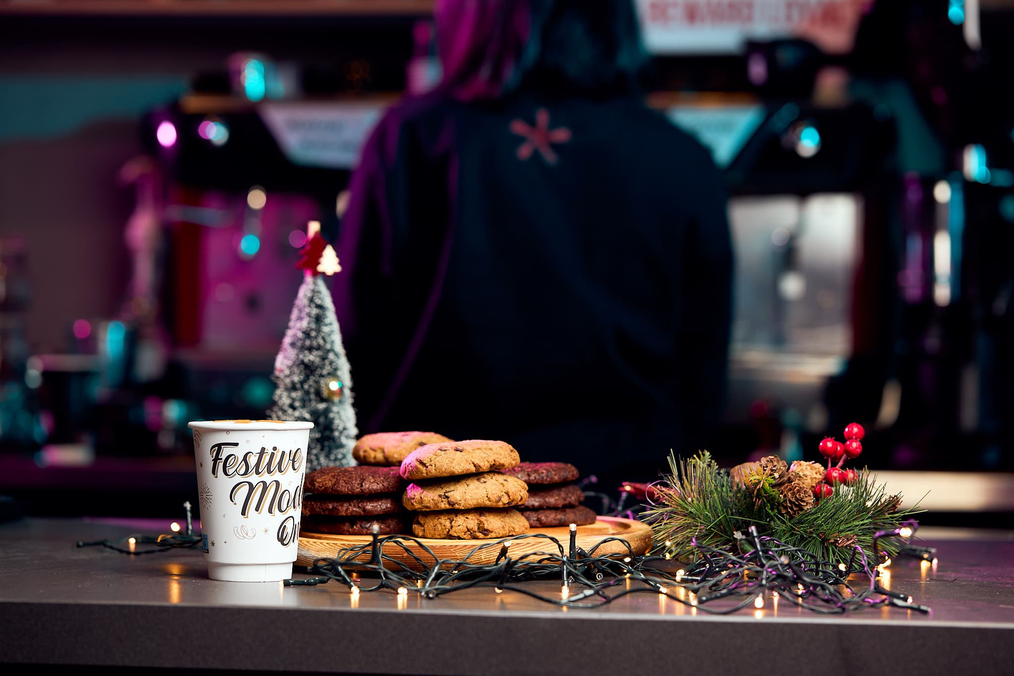 commercial photography - coffeehouse tastehabitat - cookies and barista